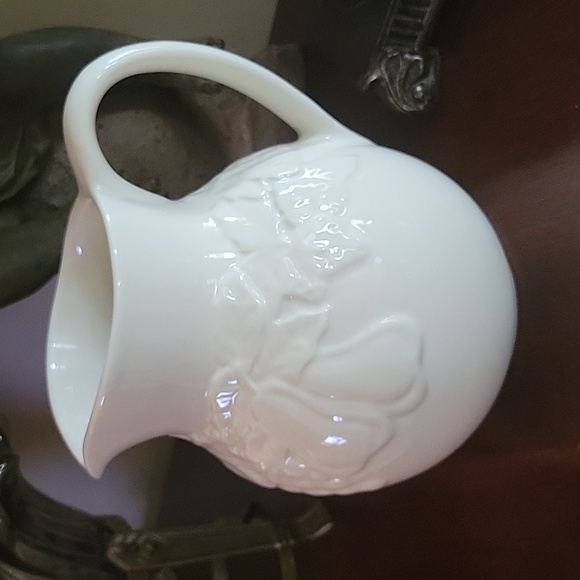 Fapor Portugal white ceramic pitcher raised fruit pears grapes berries 7.5"H EUC - Picture 1 of 8